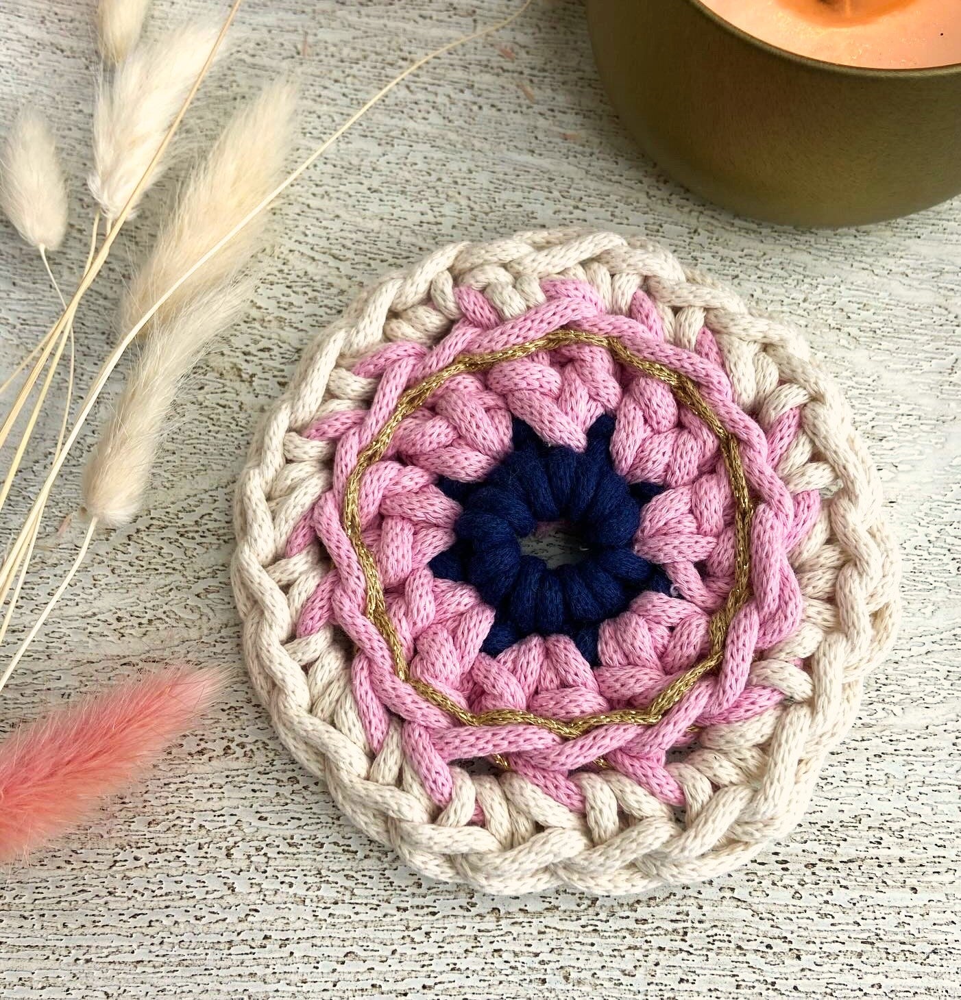 Μπομπονιέρα Σουβέρ Ματάκι με Χρυσές Λεπτομέρειες