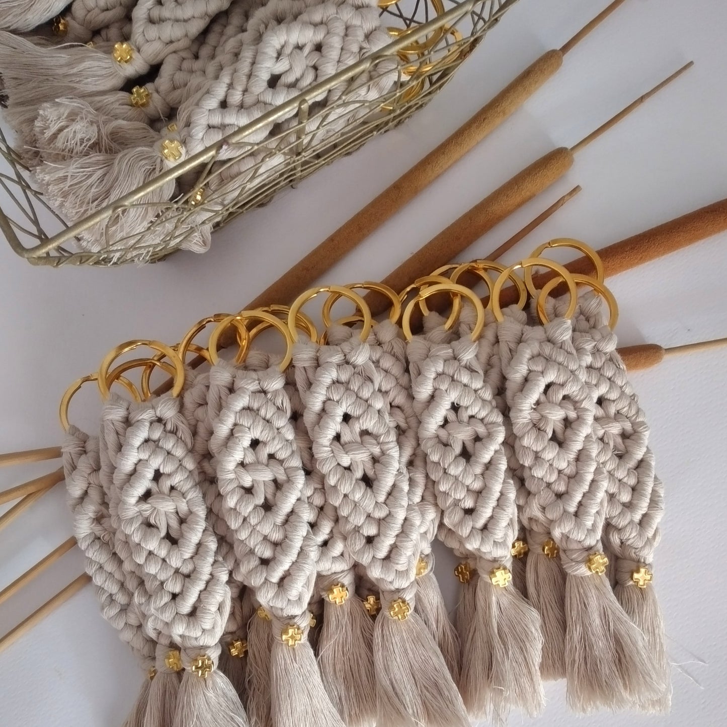 Μπομπονιέρα Grande Μακραμέ Μπρελόκ Με Σταυρουδάκι