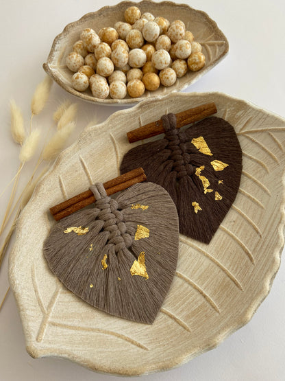 Φύλλα Μακραμέ Στολισμένα με Φύλλα Χρυσού