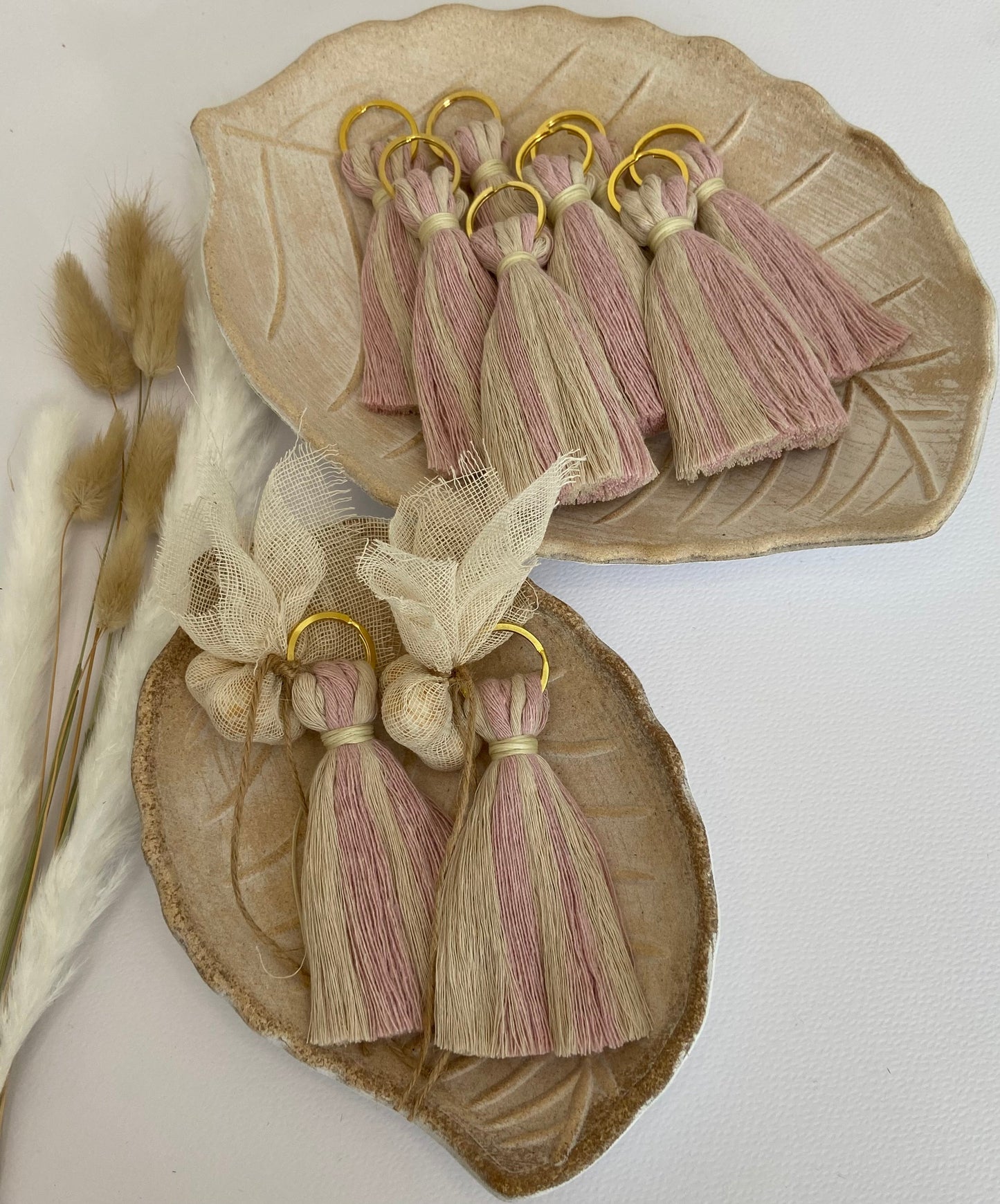 Μπομπονιέρα Μπρελόκ με Χειροποίητη Φούντα