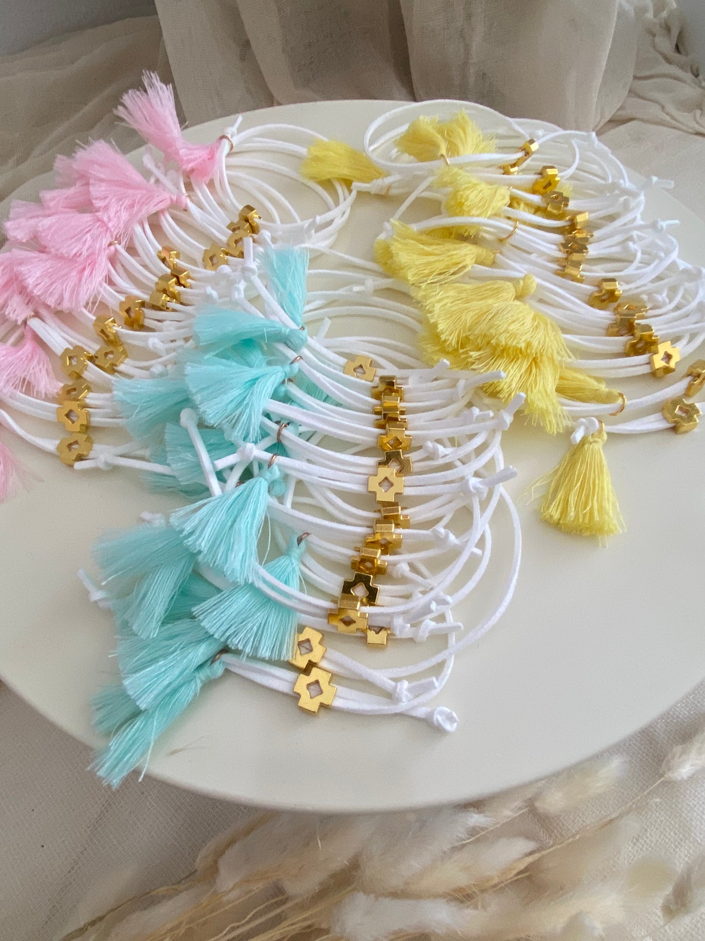 Μαρτυρικό Βραχιόλι Δέρμα με Περαστό Σταυρό και Φουντίτσα