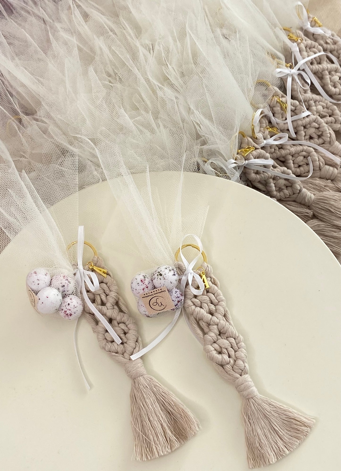 Μπομπονιέρα Μακραμέ Μπρελόκ Grande Με Μονόγραμμα