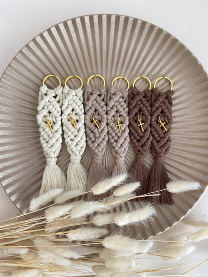 Μπομπονιέρα Grande Μακραμέ Μπρελόκ Με Σταυρουδάκι