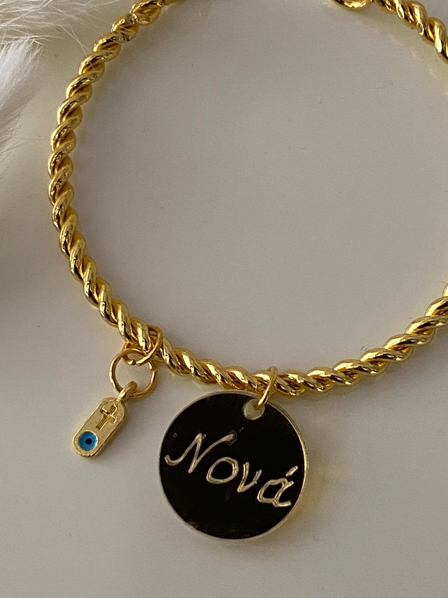 Μαρτυρικό Βραχιόλι με Χρυσή Σπειροειδή Βέργα