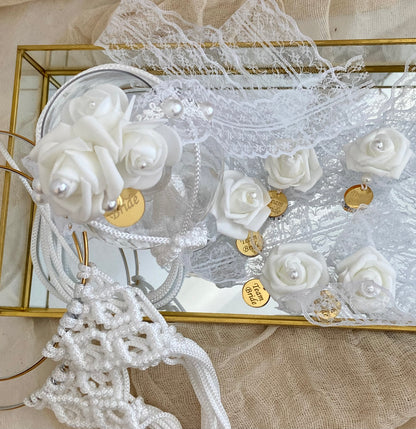 Λευκά Τριαντάφυλλα με Πέρλες