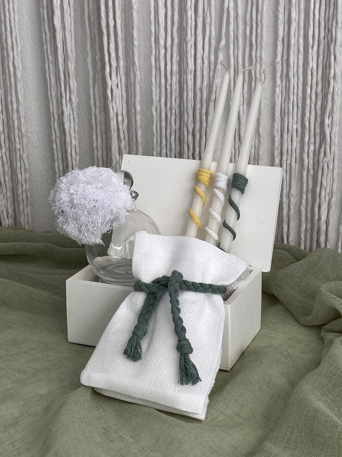 Ονειρικό Σετ Βάπτισης με Χειροποίητα Μακραμέ Λουλούδια σε Boho Στυλ